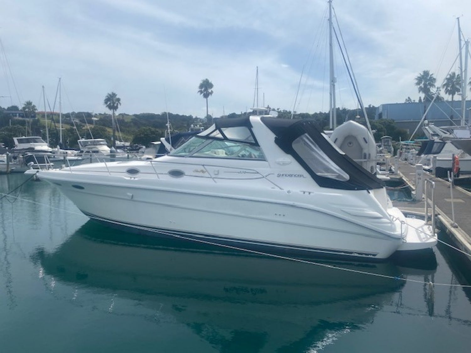 Sea Ray 330 Sundancer