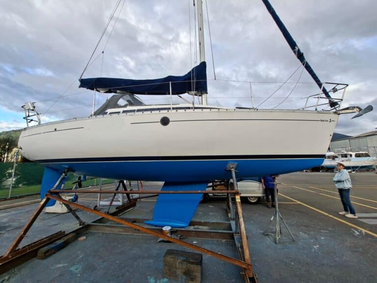 3800-beneteau-first-285-09