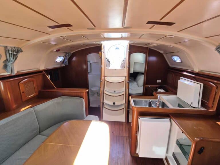 6000-beneteau-381-03