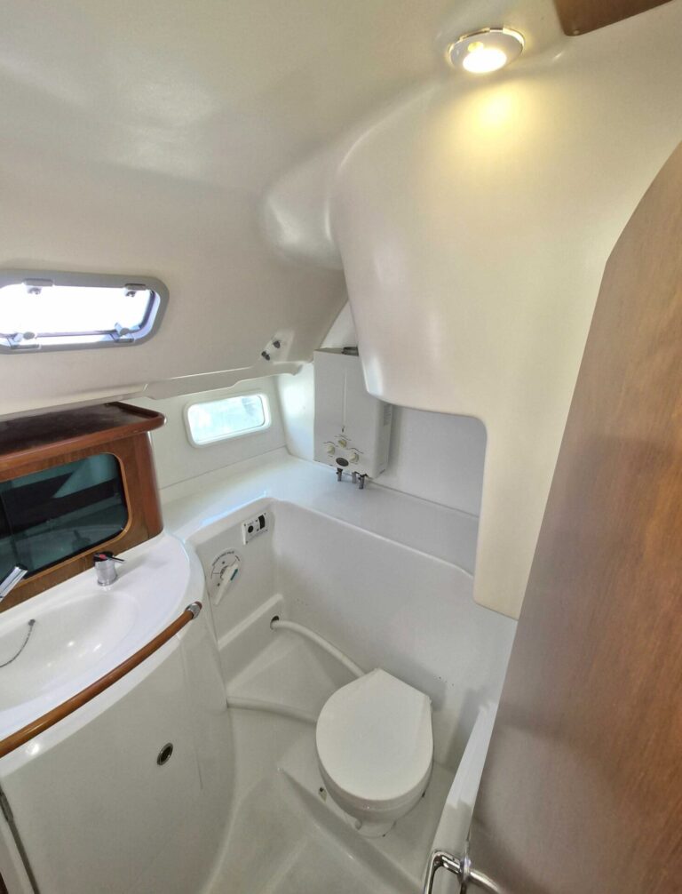 6000-beneteau-381-11