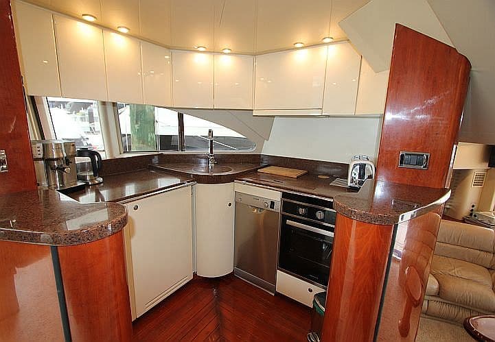 9298-fairline-squadron-20m-10