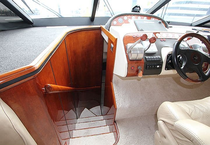 9298-fairline-squadron-20m-12