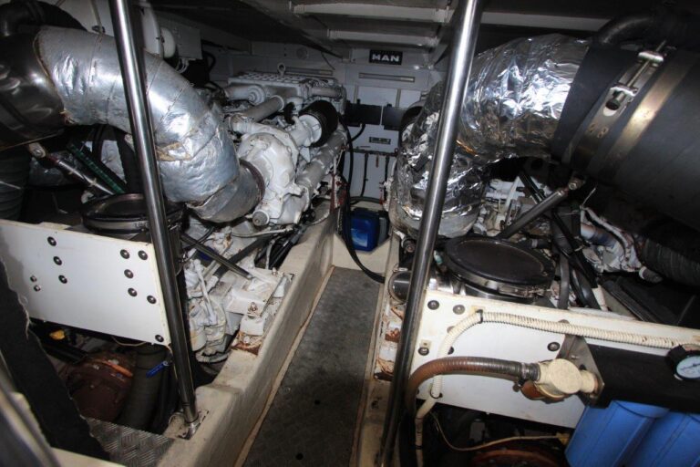 9298-fairline-squadron-20m-22