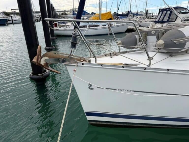9475-beneteau-323-oceanis-19