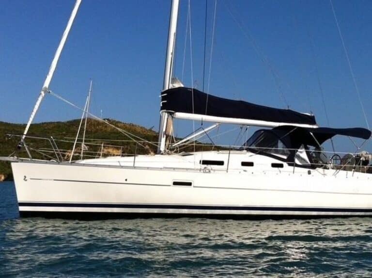 9475-beneteau-323-oceanis-21