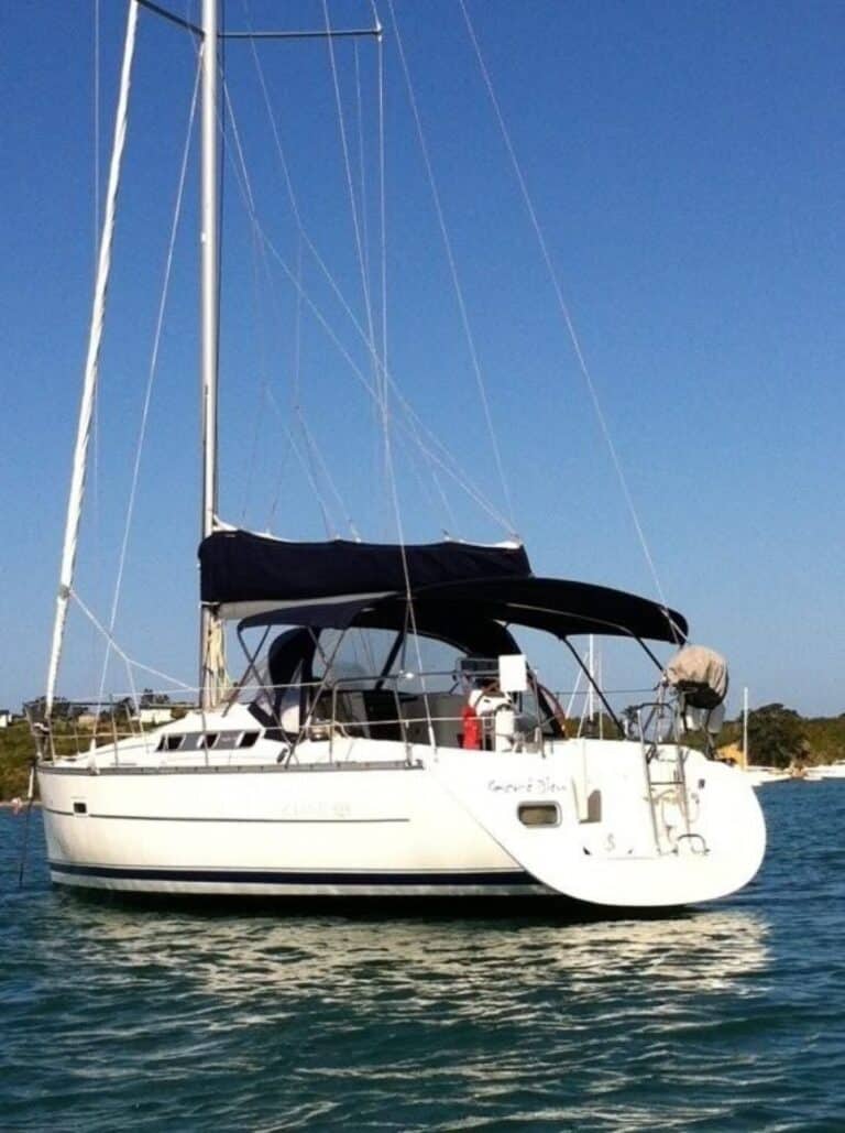 9475-beneteau-323-oceanis-23
