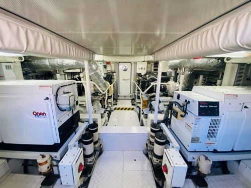 B650-22-4m-cheoy-lee-pilothouse-yacht-fisher-17