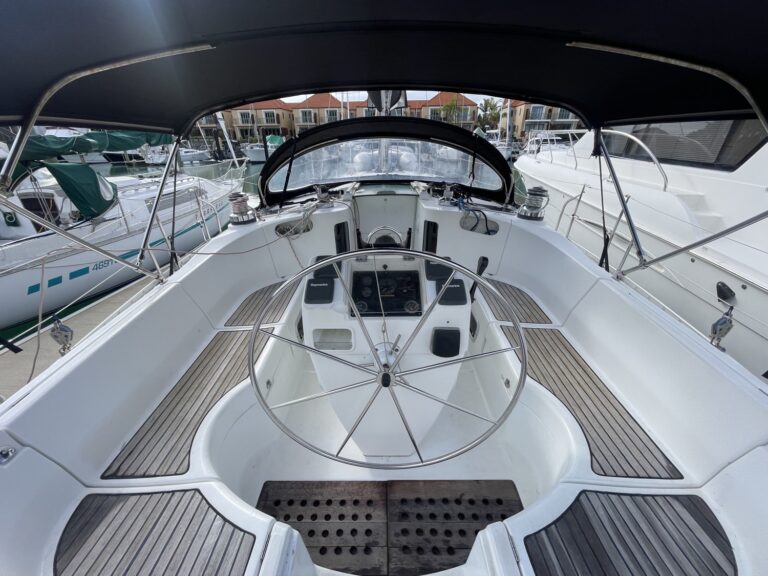 B798-beneteau-445-03