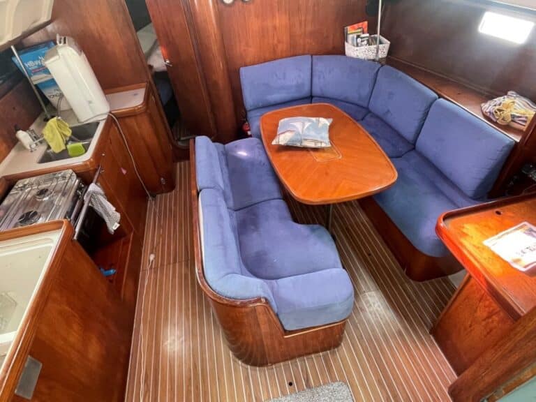 B798-beneteau-445-04