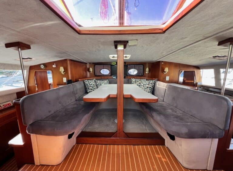 B801-37ft-elite-11-roger-simpson-cruising-cat-02