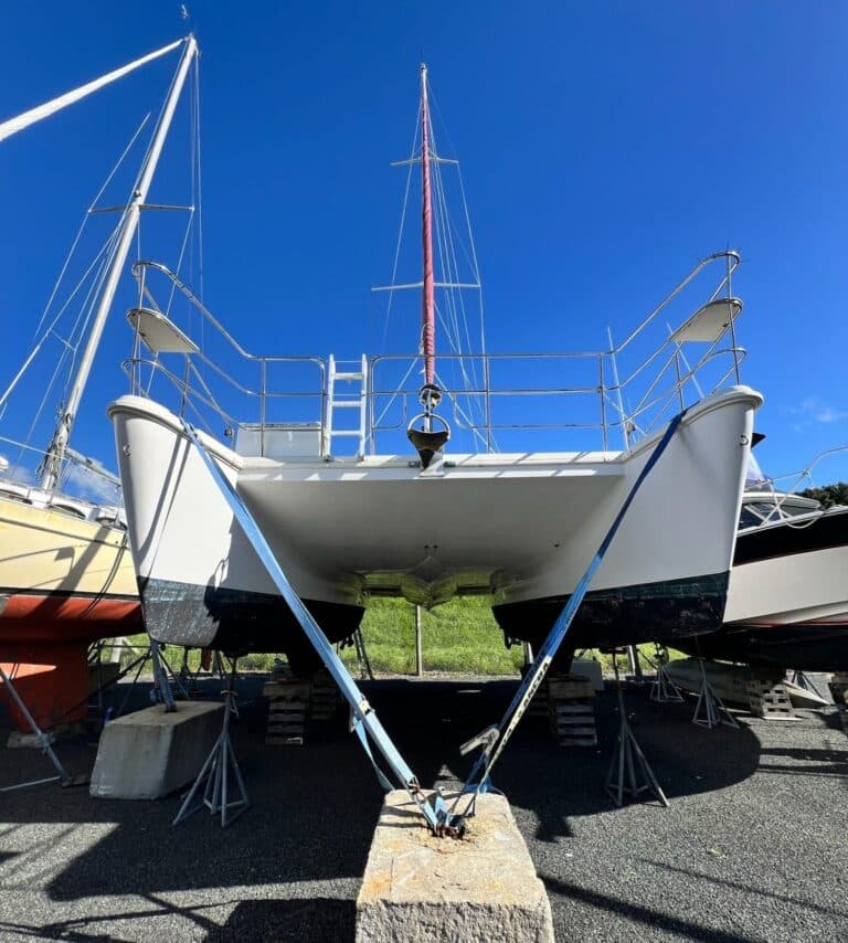 B801-37ft-elite-11-roger-simpson-cruising-cat-22