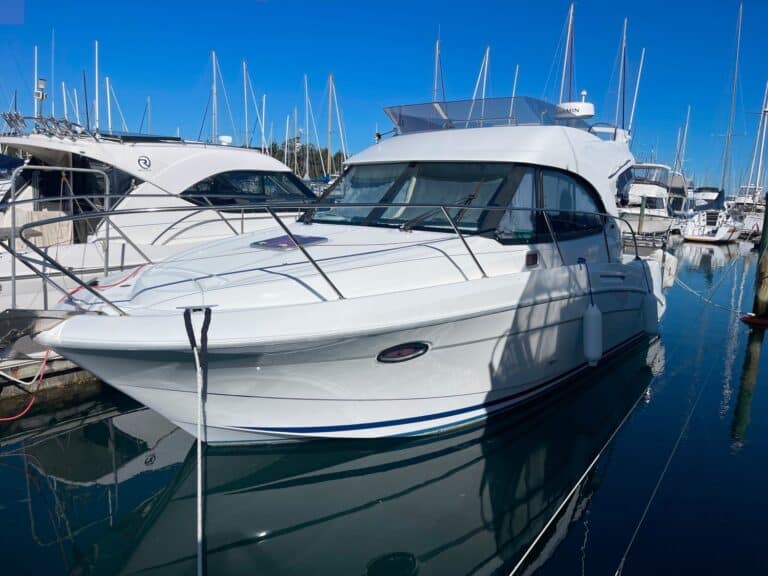B806-beneteau-antares-30-01