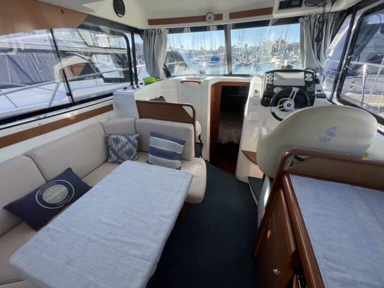 B806-beneteau-antares-30-02
