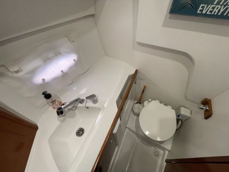 B806-beneteau-antares-30-12