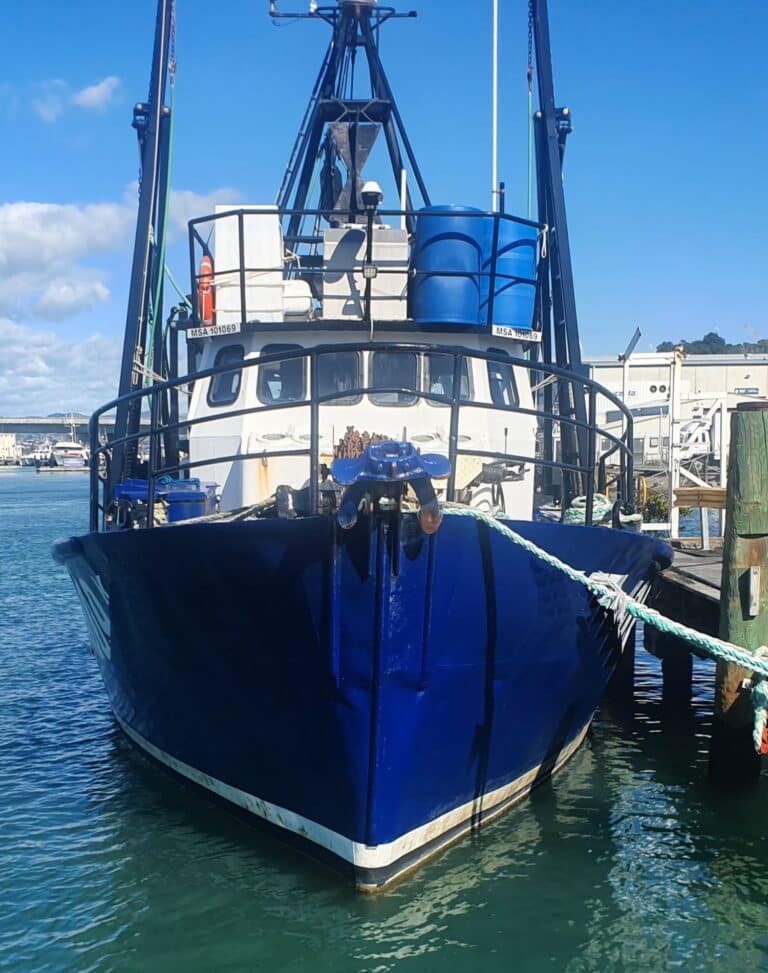 B810-steel-stern-trawler-surveyed-restricted-04
