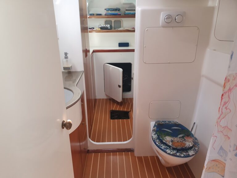 B818-given-1500-sailing-cat-09