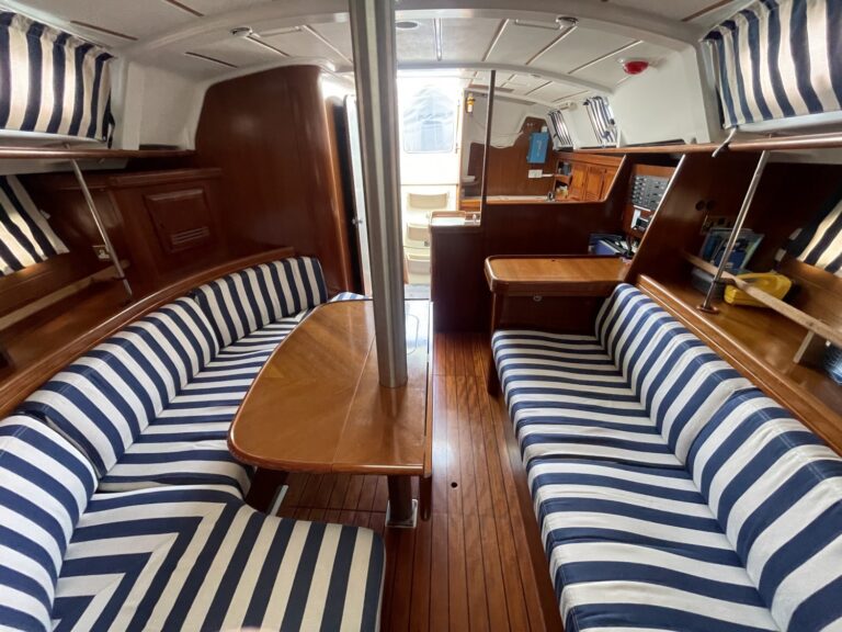 B820-beneteau-oceanis-361-clipper-06