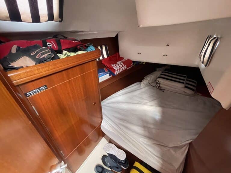 B820-beneteau-oceanis-361-clipper-10