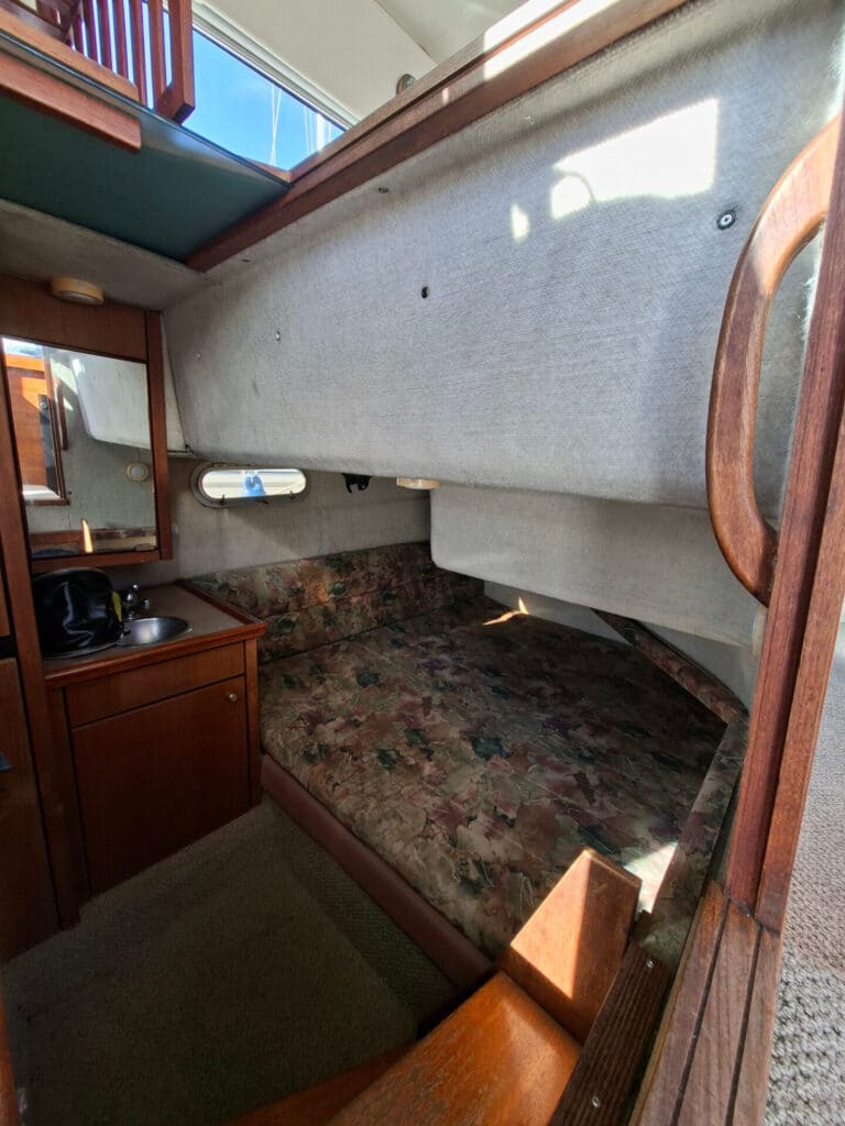 B831-bayliner-3388-10