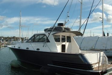 B485-elite-13m-sport-fisher-sedan-01